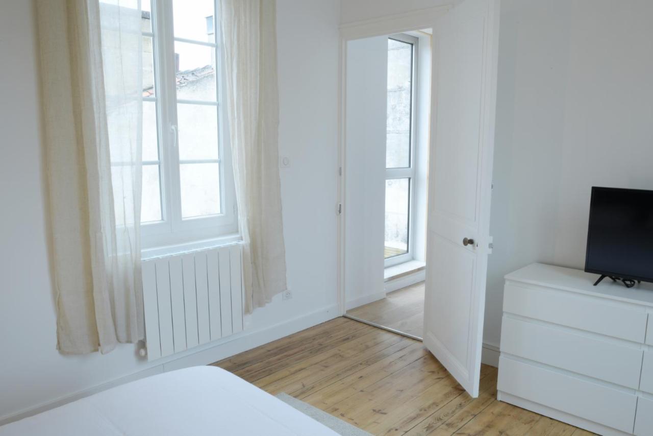 T2 De 55M2 Avec Toit Terrasse, Hyper Centre, Wifi, Draps, Savons Et Serviettes Fournis Cognac Buitenkant foto
